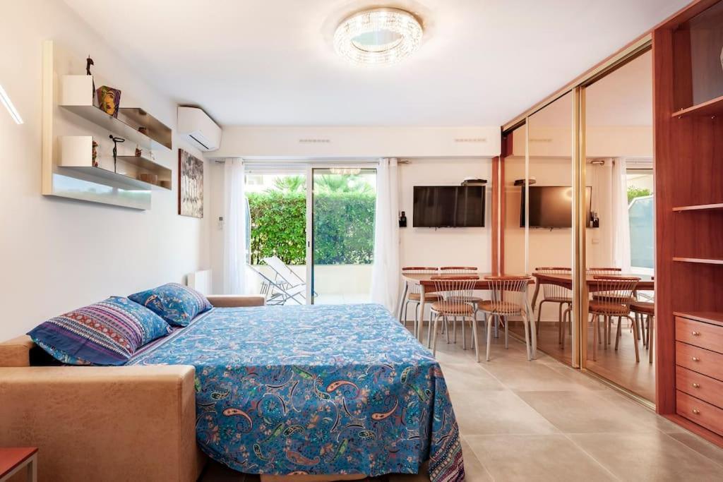 Superbe Studio Avec Terrasse En Front De Mer Ментона Экстерьер фото
